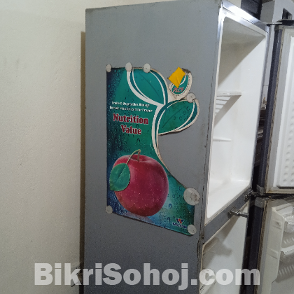 রেফ্রিজারেটর